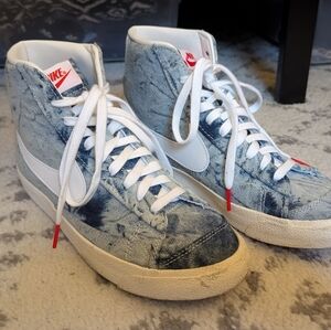 Nike Blazers '77 Limited Edition